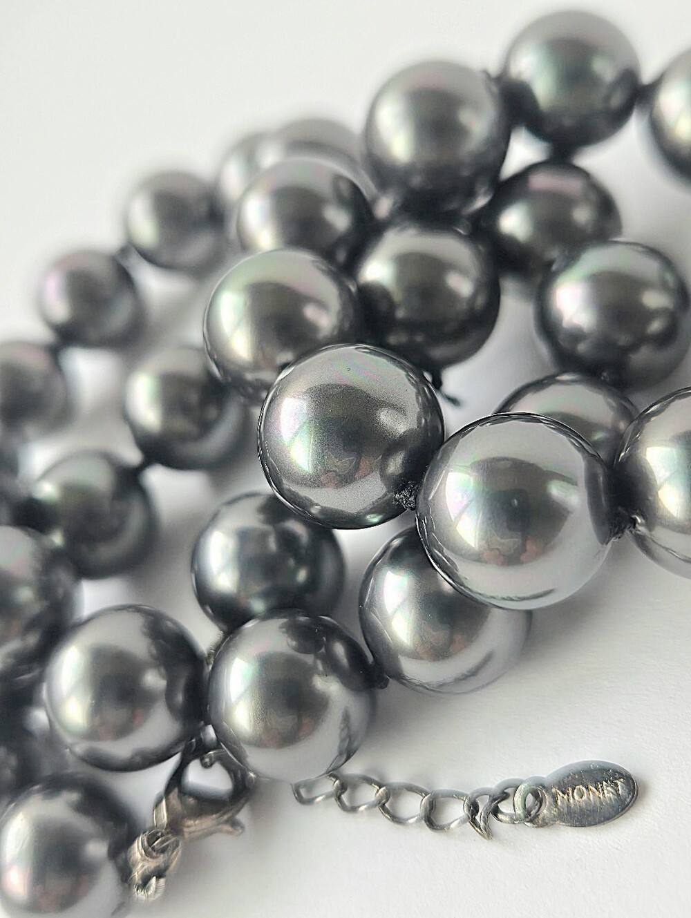 VTG Monet Signed Iridescent Black Peacock Tahitian Glass Pearl Knotted Necklace